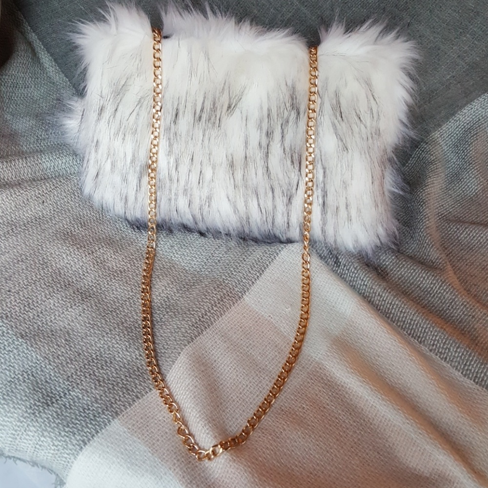 Crossbody faux fur
